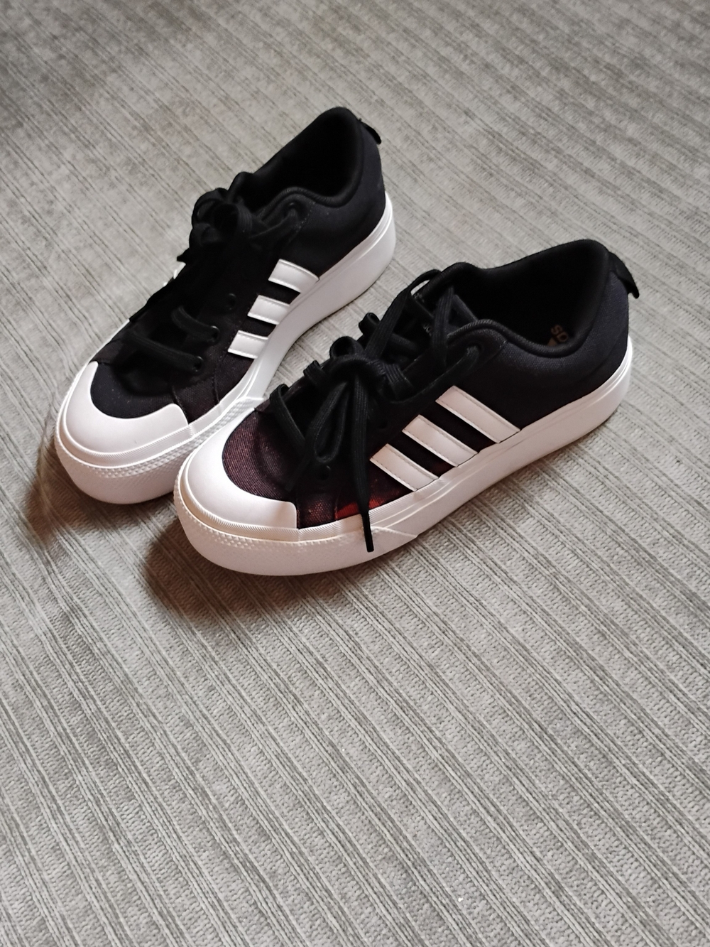 adidas Bravada 2.0 Platform Sneakers Canvas Black White Women's Size 7.5